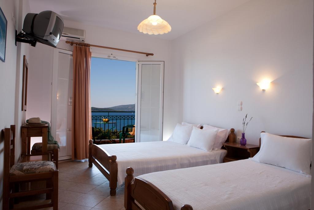 Niriides Nydri (Lefkada) Quarto foto